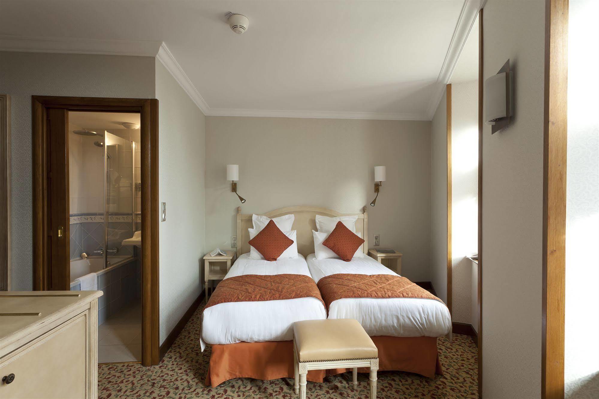 Auberge Saint Pierre Mont-Saint-Michel Dış mekan fotoğraf